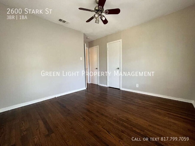 Building Photo - 2600 Stark St