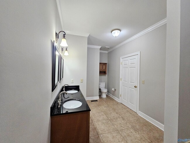 Building Photo - 102 Fred Atkinson Rd