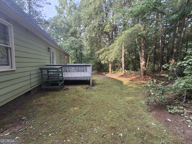 Building Photo - 2243 Sharondale Dr