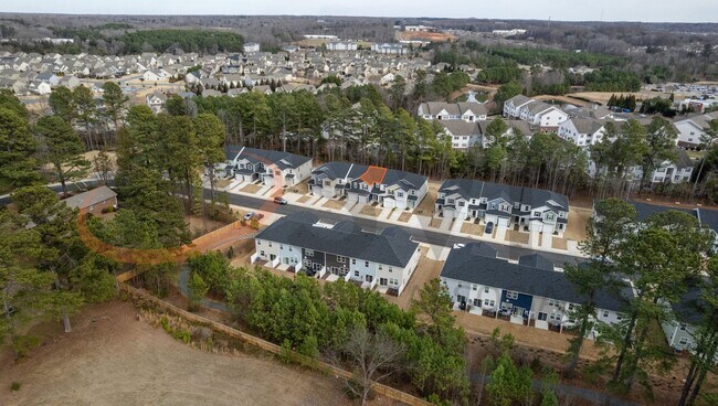 Building Photo - Brand New Construction! 3BD, 2.5BA Mebane Townhome Minutes from Tanger Outlets