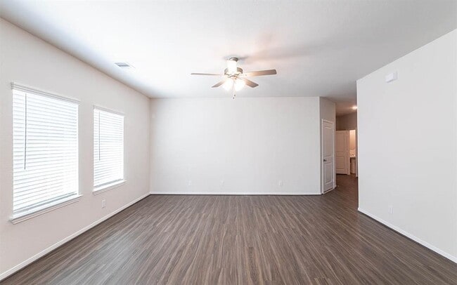 Building Photo - 1310 Ponderosa Pne Dr