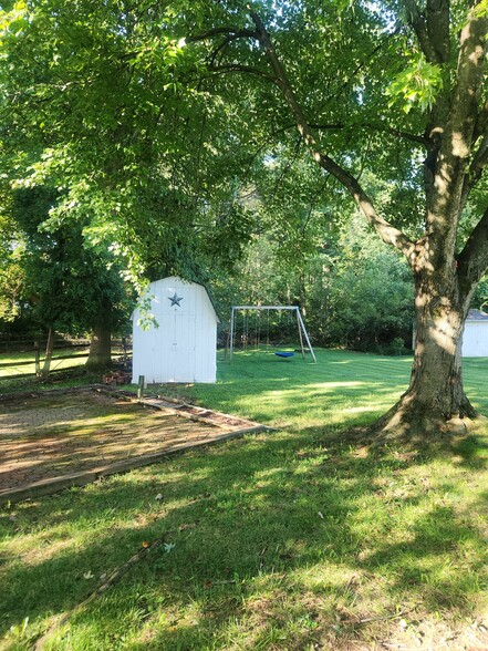 Building Photo - 662 Parmentier Rd