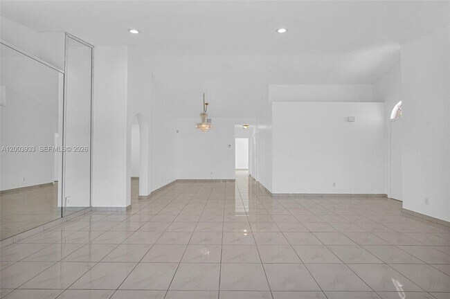 Building Photo - 358 SW 163rd Ave