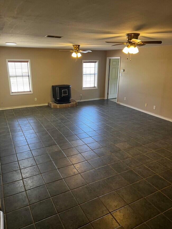 Building Photo - 19638 6th St