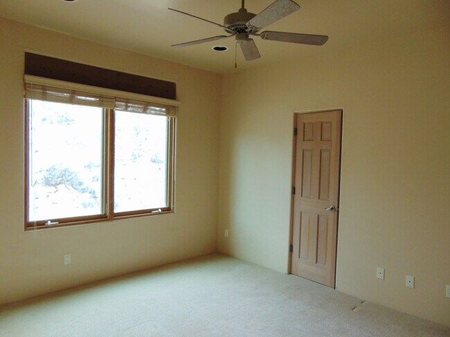 Building Photo - 416 Calle Kokopelli - *LEASE PENDING*