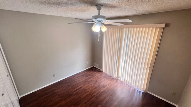 Building Photo - Beautiful 3/2 Home Located In Waterford La...