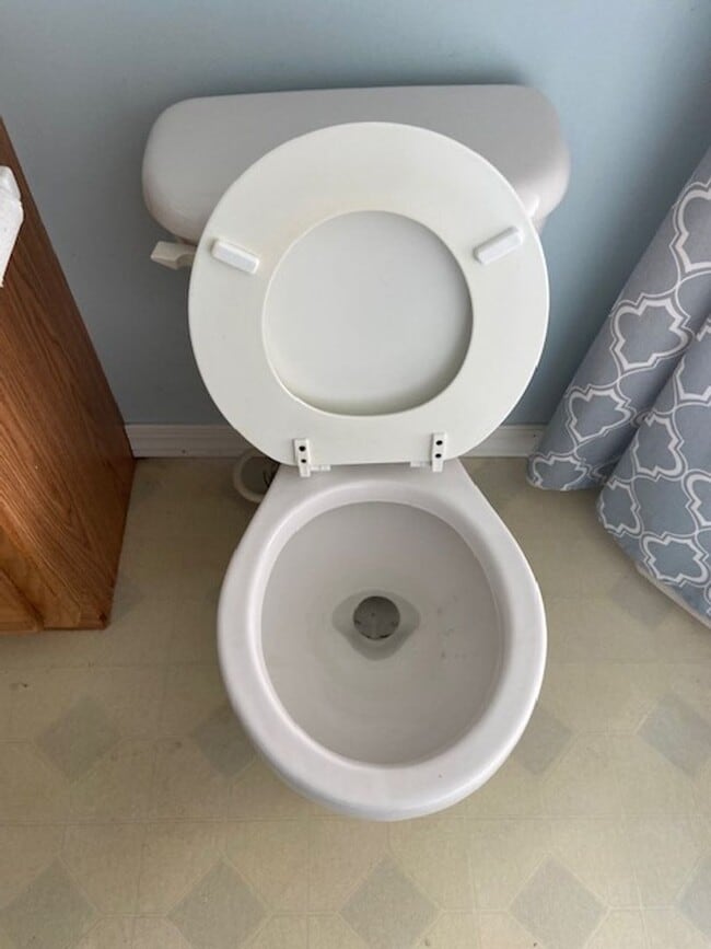 Building Photo - Beautiful 3brm, 2bath Home in Heart of Bur...