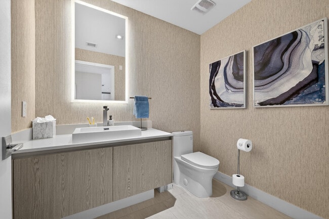 Building Photo - 3100 N Ocean Dr
