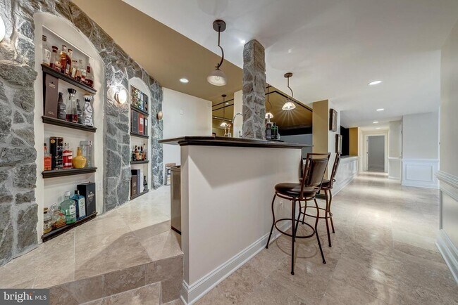 Building Photo - 18852 Ridgeback Ct