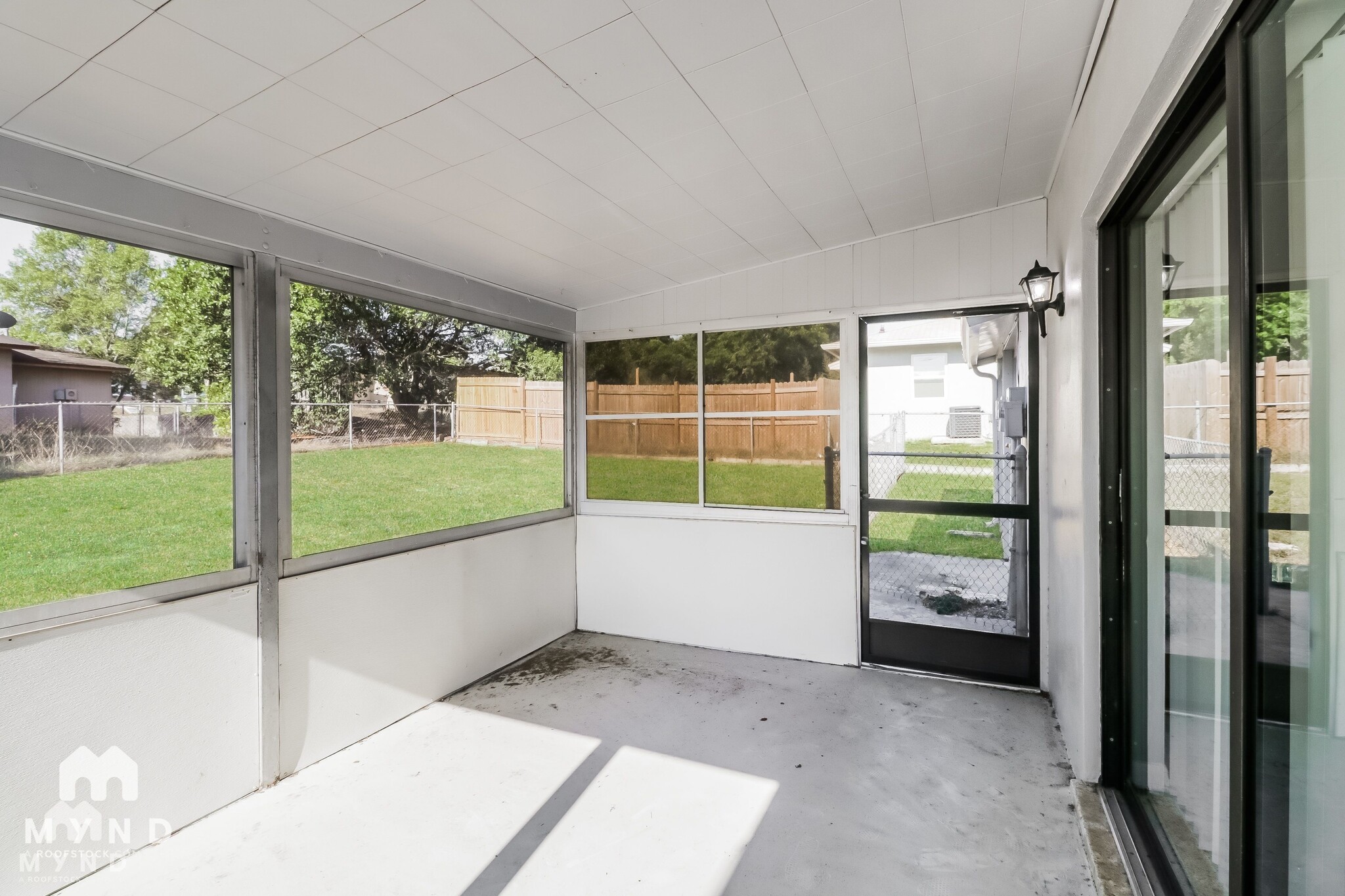 Building Photo - 7088 Spring Hill Dr