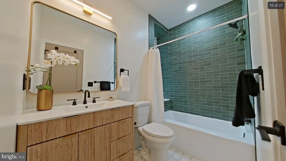 Building Photo - 1613 N 33rd St