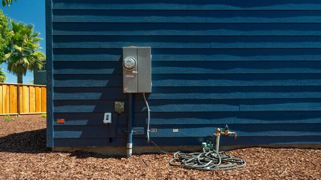 Building Photo - 59 Crocker Ct