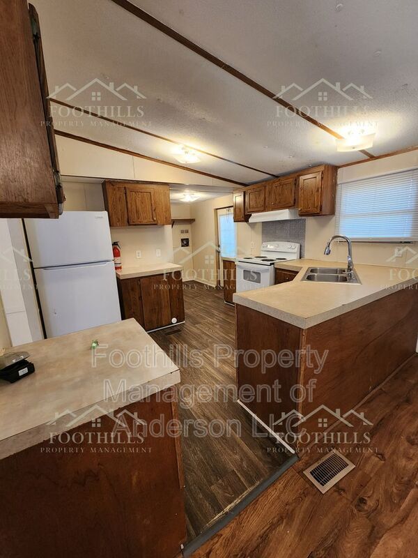 Building Photo - 131 Woodfern Cir