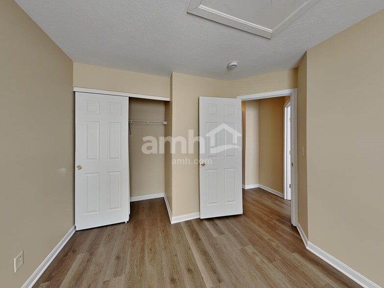 Building Photo - 3132 Summit Run Dr