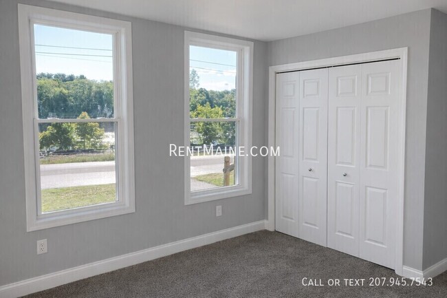 Building Photo - 221 Water St