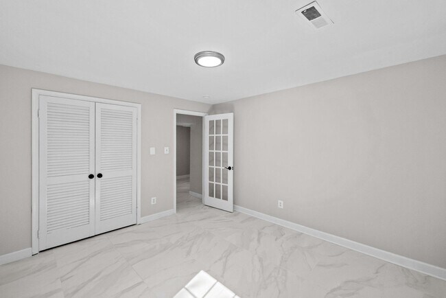 Building Photo - 6609 Heidi Ct