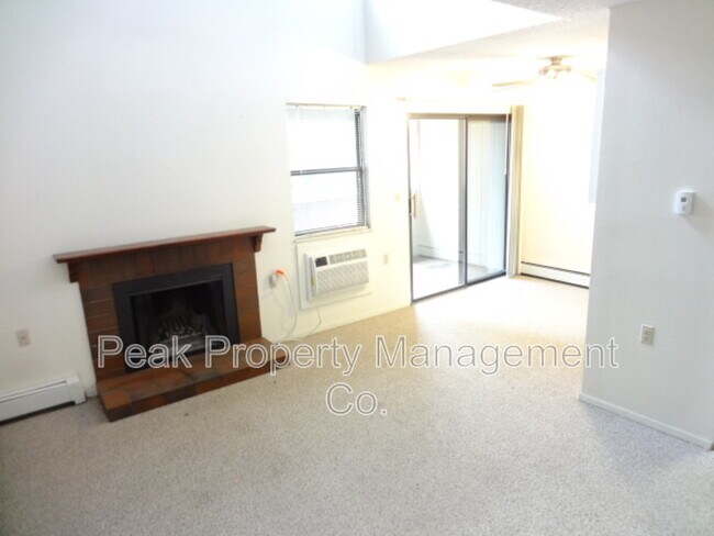 Building Photo - 512 E Monroe Dr