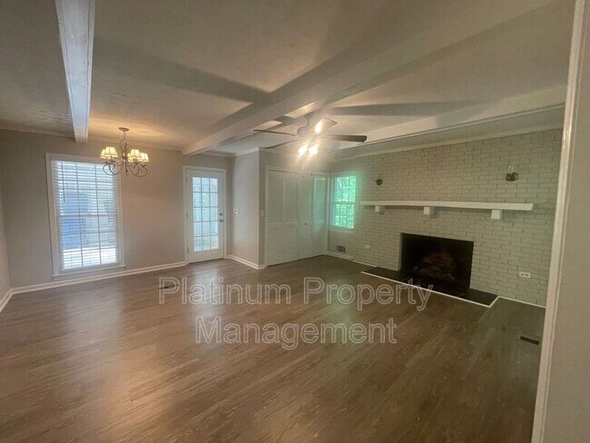 Building Photo - 224 Cold Creek Dr