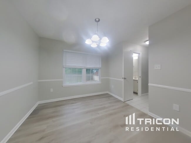 Building Photo - 4111 Lancaster Cir