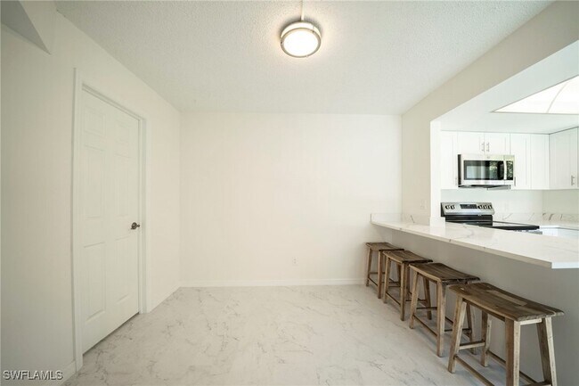 Building Photo - 17455 Overhill Dr