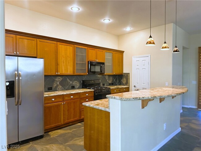 Building Photo - 33 Gladewater Dr