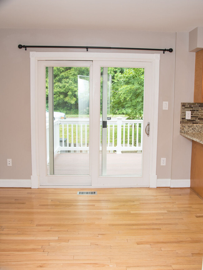 Building Photo - 10331 Bushman Dr