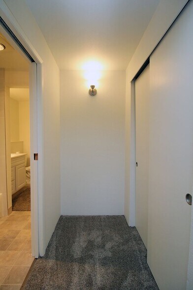 Building Photo - 2658-2658 SE 125th Ave