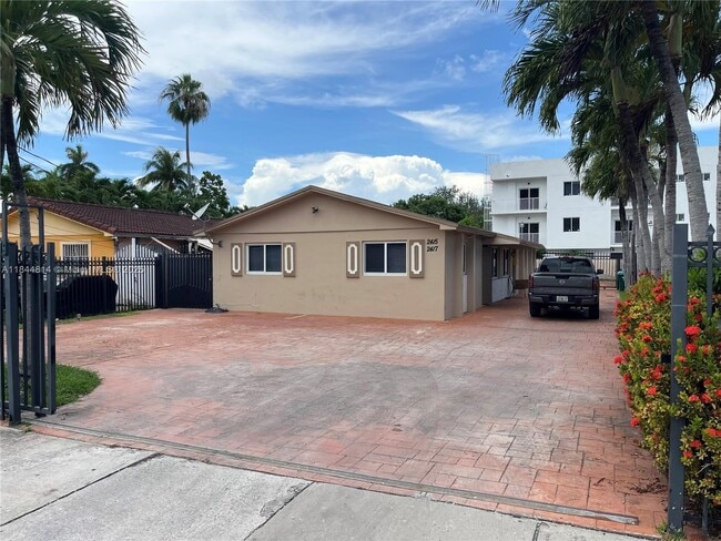 Primary Photo - 2415 NW 18th Terrace