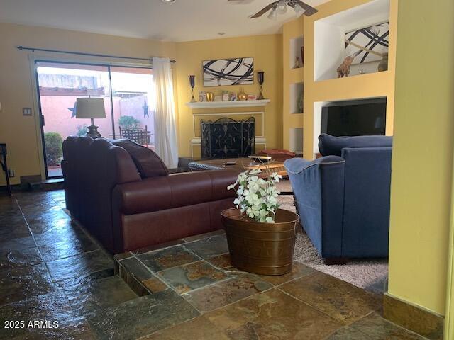 Building Photo - 7745 N Vía Camello Del Sur