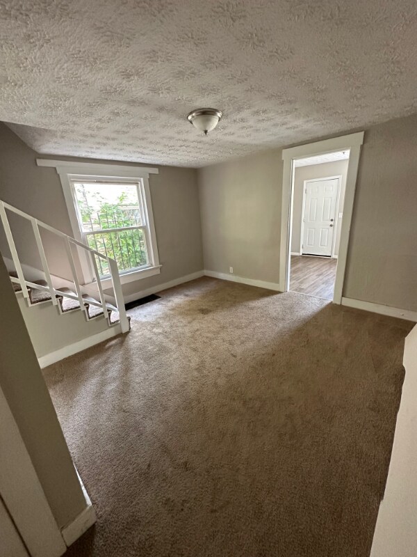 Building Photo - 685 Randolph St