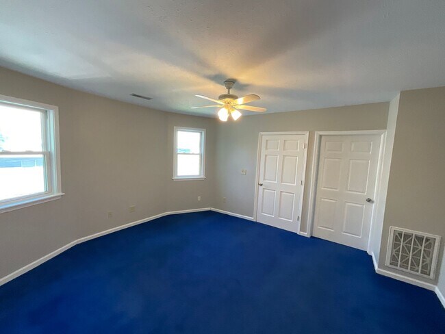 Building Photo - 3449 Erin Ave