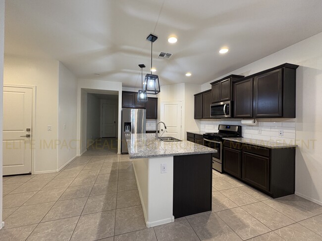 Building Photo - 6358 E Via Valdivia