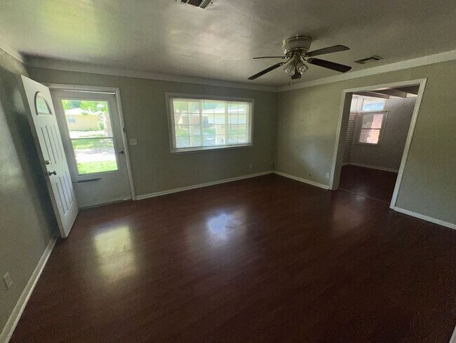 Building Photo - 3 Bed / 1.5 Bath Home in the Heart of Norman