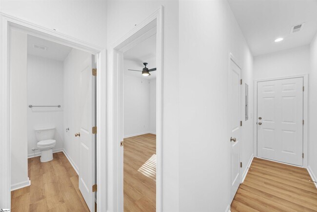 Building Photo - 13 Jamison St