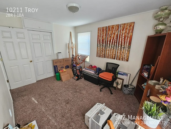 Building Photo - 10211 Troy-