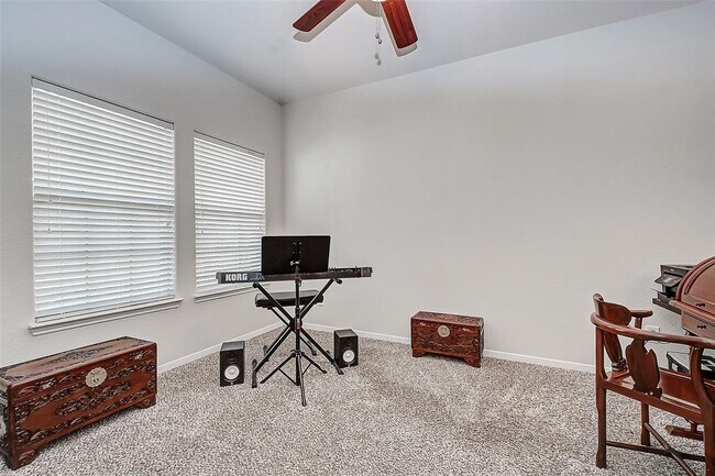 Building Photo - 23815 S Newport Bend