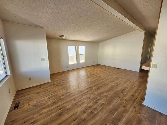 Building Photo - 3589 W Wells Rd