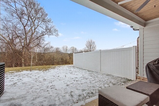 Building Photo - 3179 Sassafras Ln