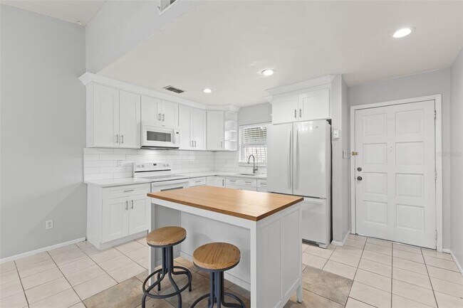 Building Photo - 4471 W Humphrey St