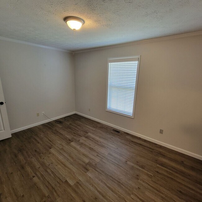 Building Photo - 3 Bed, 2 Bath Rental Home-Cookeville