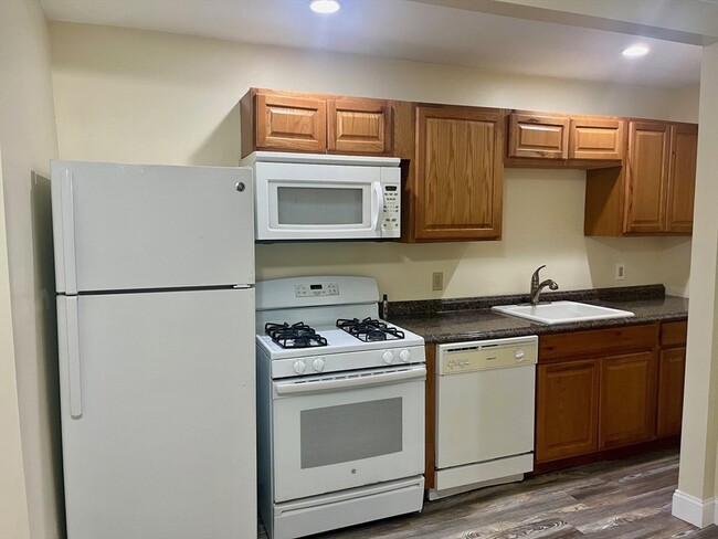 Building Photo - 233 Division St