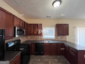 Building Photo - 7151 Flagstone Pl