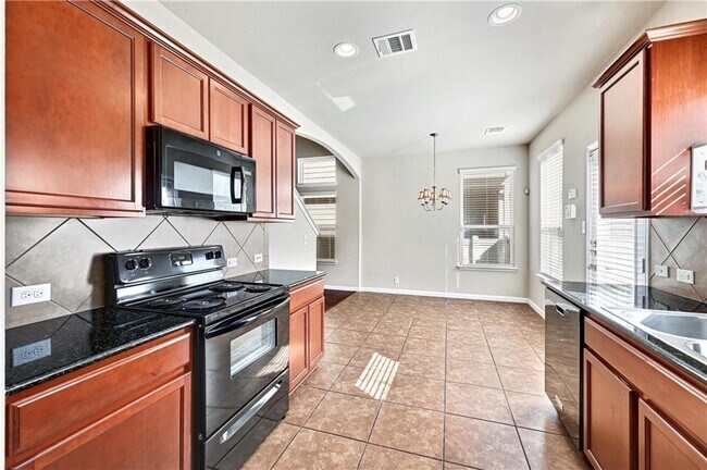 Building Photo - 930 Alamo Plaza Dr