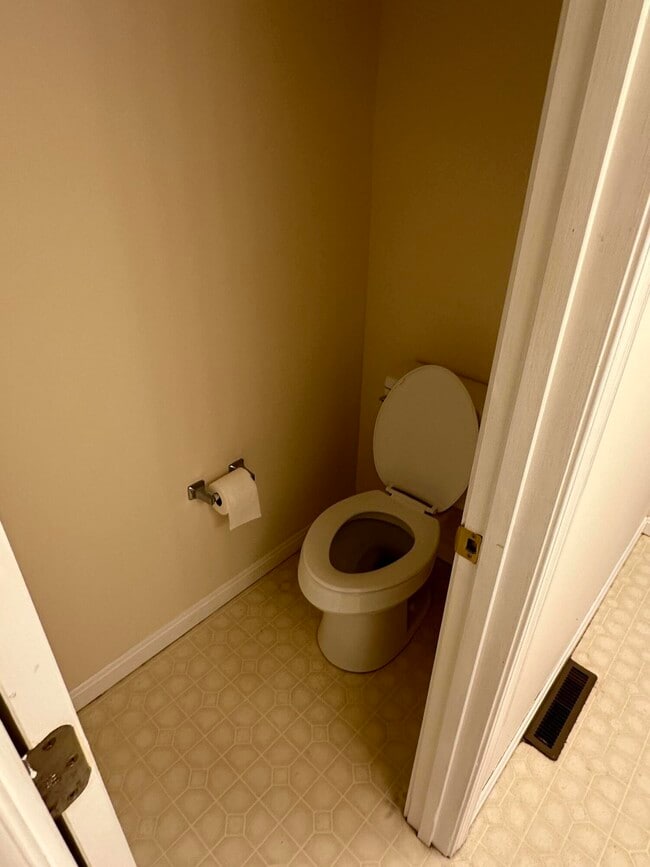 Building Photo - 1017 Smither Dr