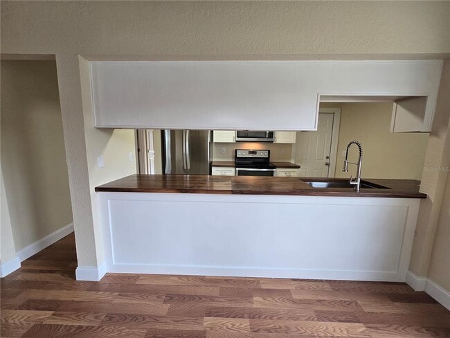 Building Photo - 1358-1355 Five Iron Dr