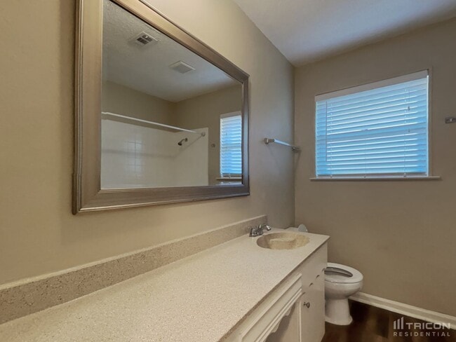 Building Photo - 3328 Woodthrush Ln