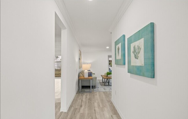 Building Photo - Home For Rent in Clearwater Manor!