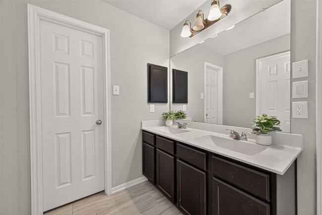 Building Photo - 2122 Artic Loon Dr