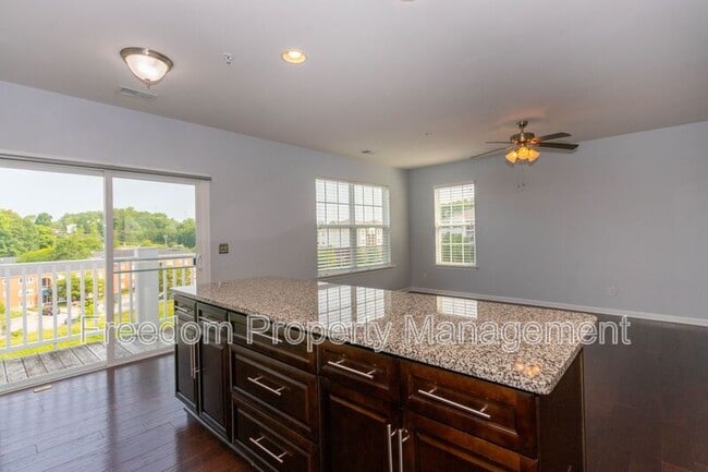 Building Photo - 17002 Beveridge Dr