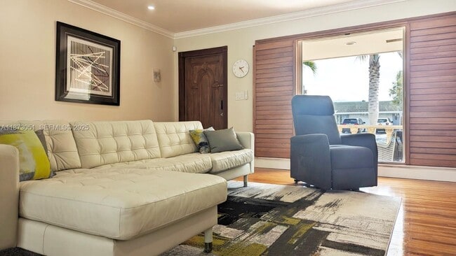 Building Photo - 4027 Pierce St